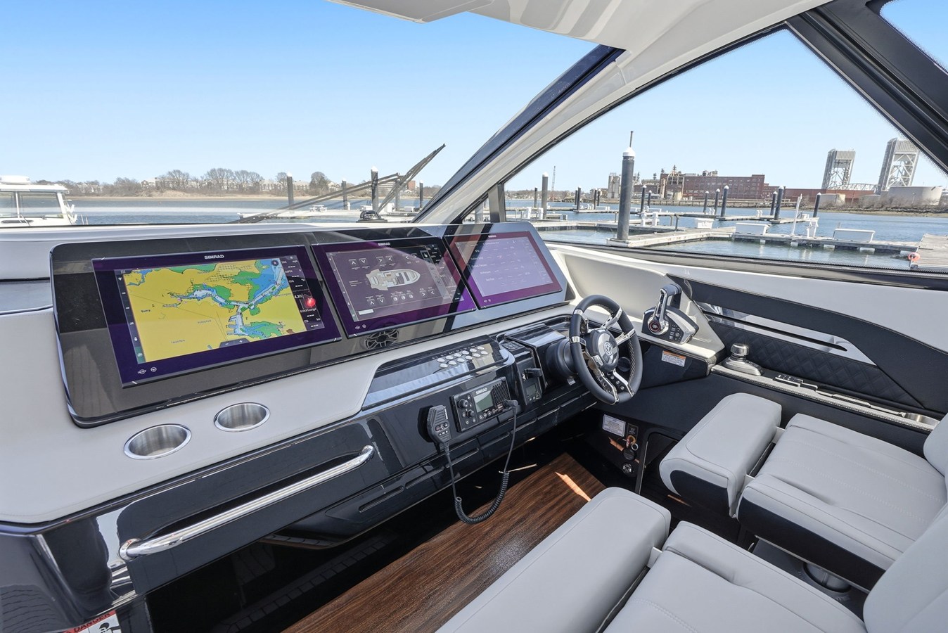 CRUISERS YACHTS 50 GLS OB, photo 26