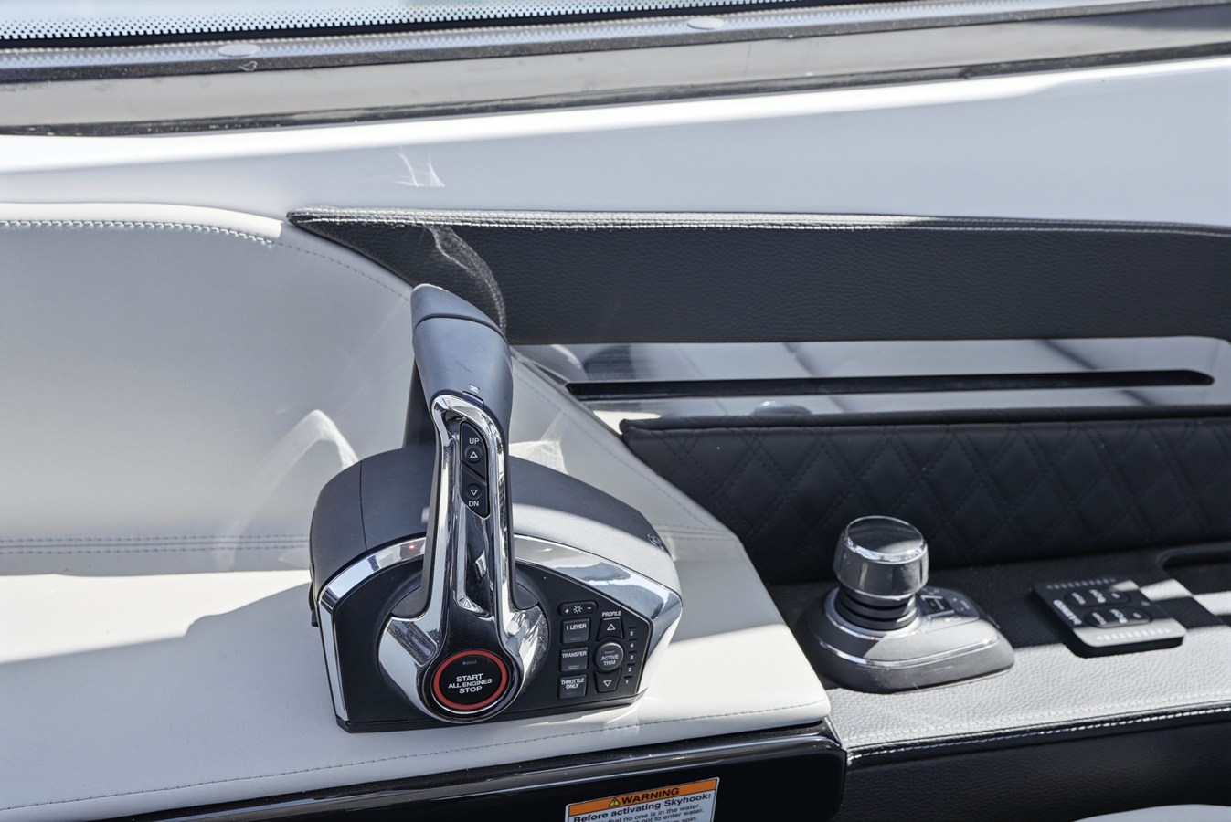 CRUISERS YACHTS 50 GLS OB, photo 31