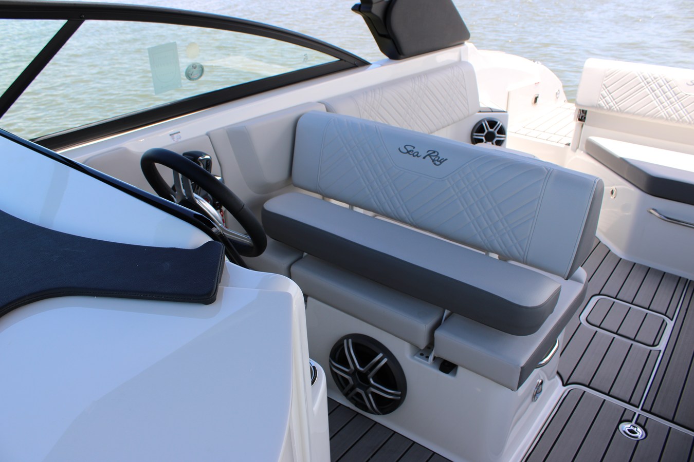 SEA RAY SDX 270 OUTBOARD, photo 17