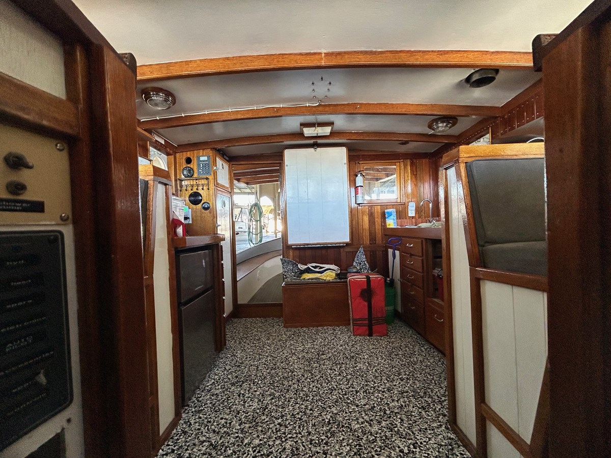 Gerri Rig — 1952 Classic Bristol Bay Trawler — fotoğraf 5