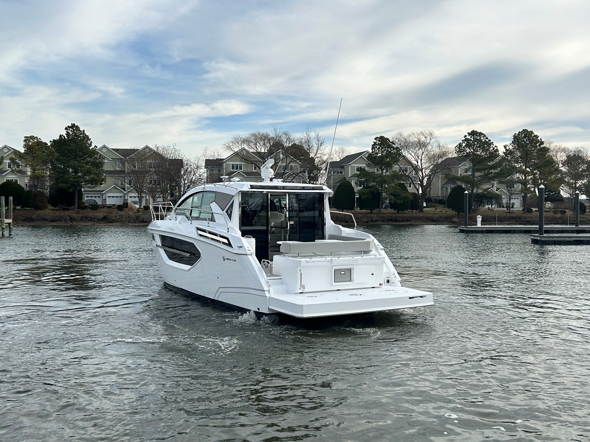 Cruisers Yachts 42 Cantius — 2026 Cruisers Yachts 42 Cantius — photo 3
