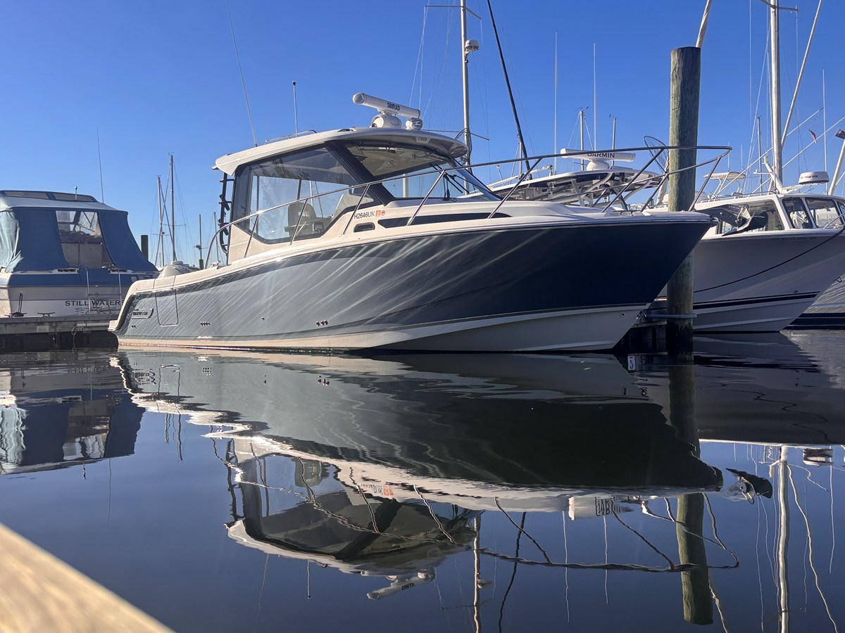 Boston Whaler 325 CONQUEST — 2023 Boston Whaler 325 Conquest