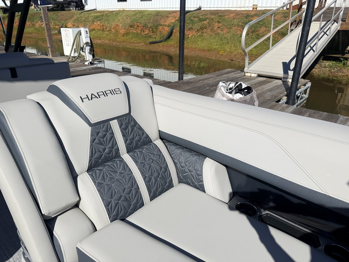 HARRIS GRAND MARINER 230, photo 10