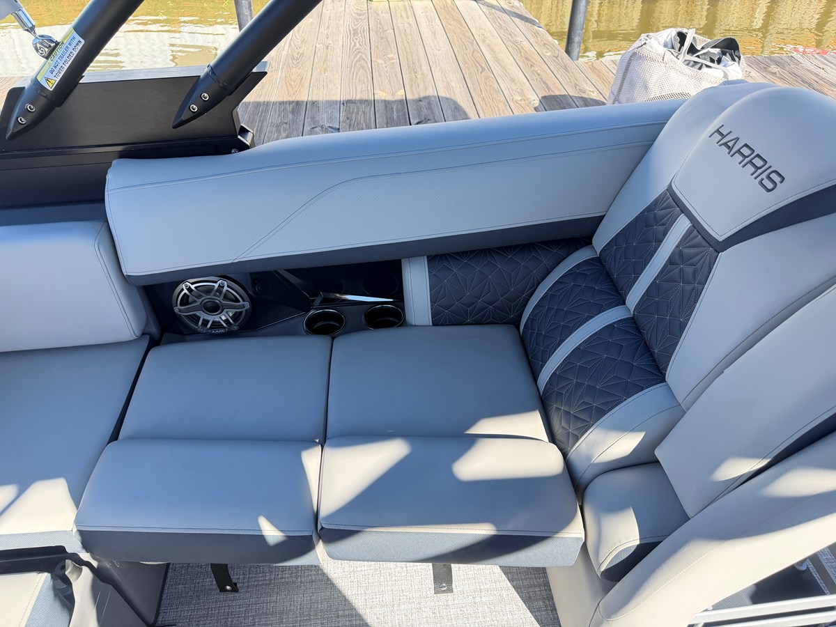 HARRIS GRAND MARINER 230, photo 15