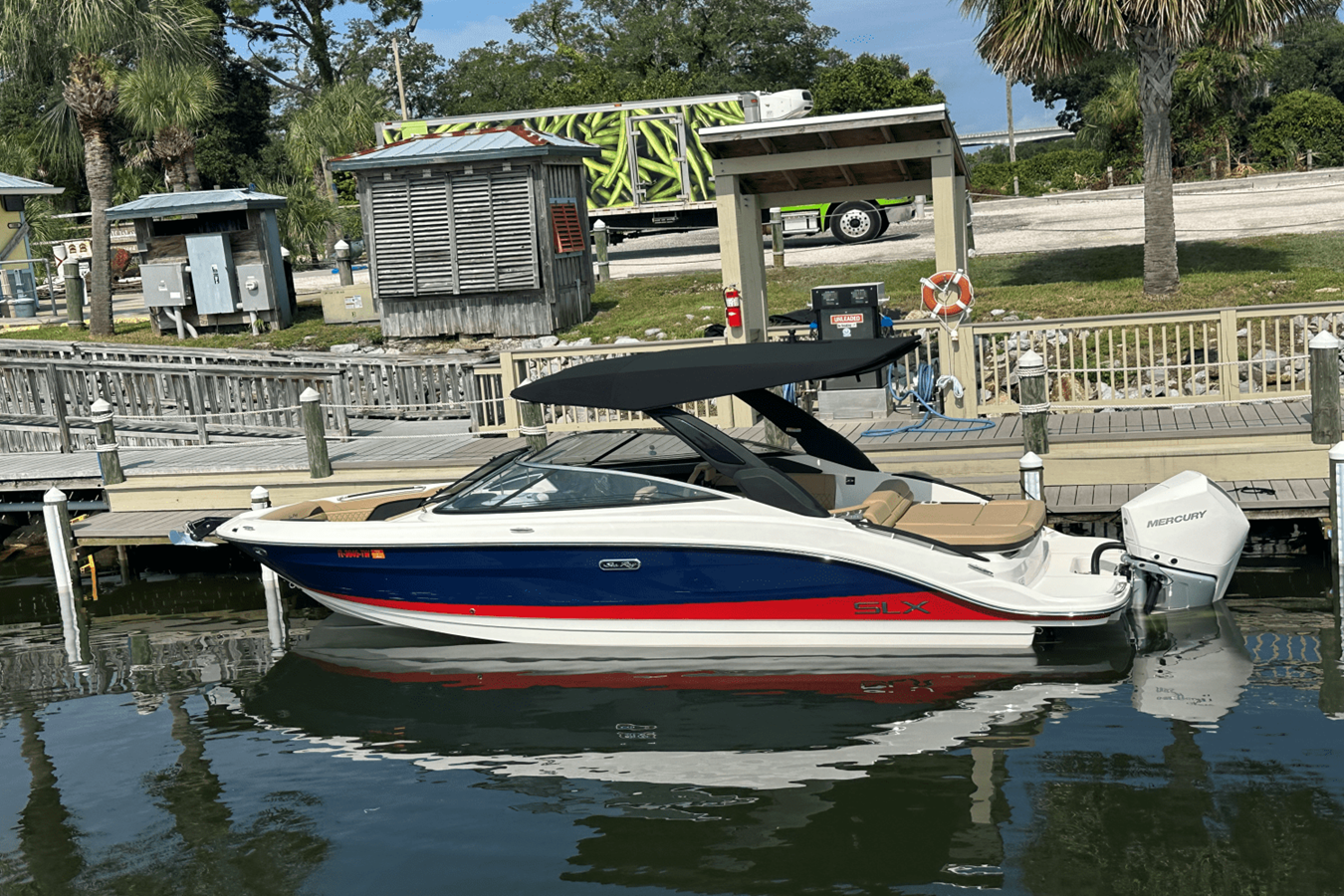 Sea Ray SLX 260 Outboard — 2024 Sea Ray SLX 260 Outboard
