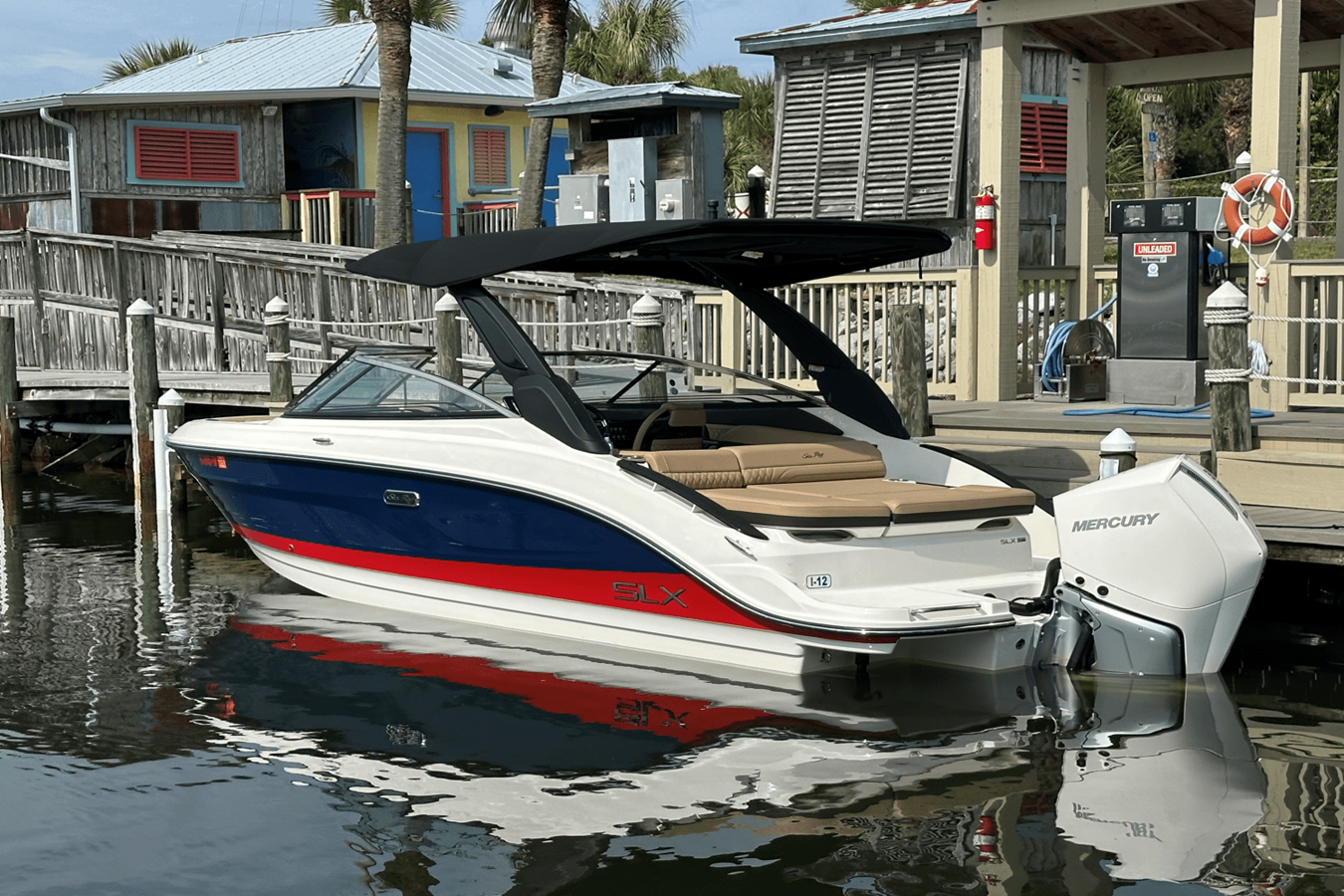 Sea Ray SLX 260 Outboard — 2024 Sea Ray SLX 260 Outboard — photo 4