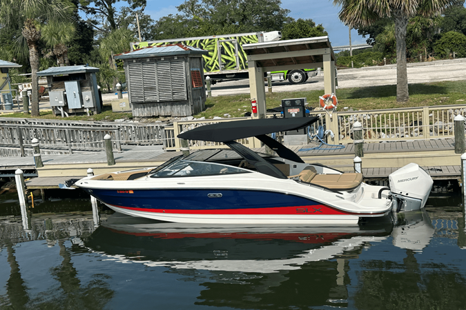SEA RAY SLX 260 OUTBOARD — 2024 Sea Ray SLX 260 Outboard