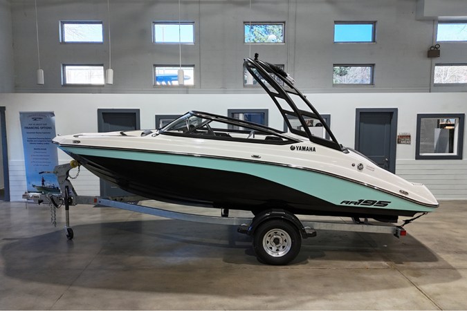 YAMAHA AR195 — 2026 Yamaha AR195