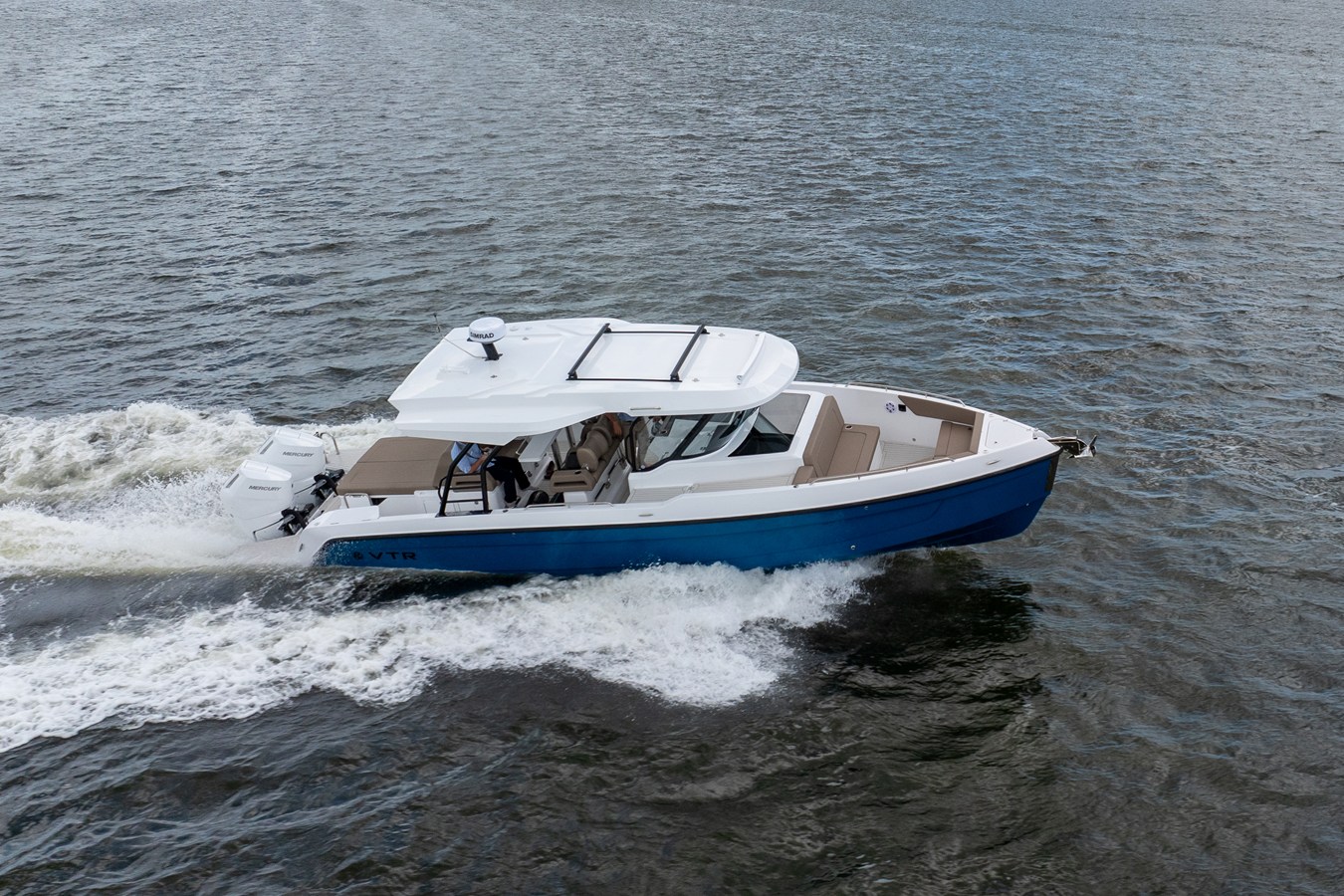 Cruisers Yachts 38 VTR — 2026 Cruisers Yachts 38 VTR