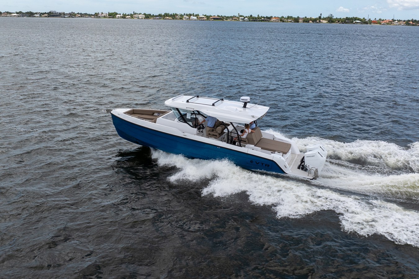 Cruisers Yachts 38 VTR — 2026 Cruisers Yachts 38 VTR — photo 2