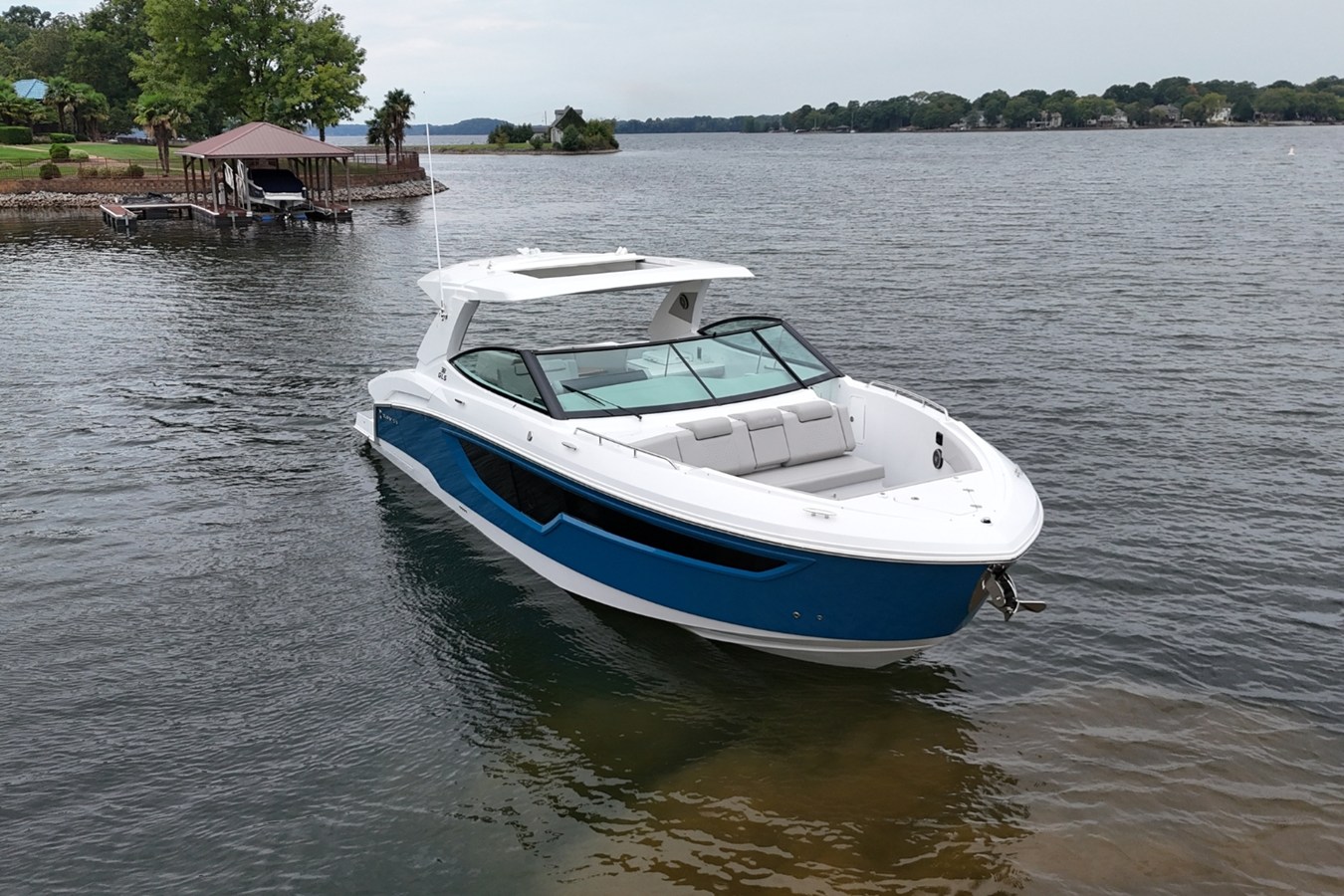 Cruisers Yachts 38 GLS — 2026 Cruisers Yachts 38 GLS — photo 3
