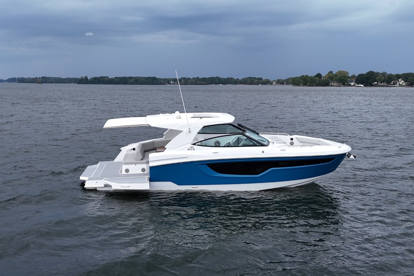Cruisers Yachts 38 GLS — 2026 Cruisers Yachts 38 GLS — photo 5