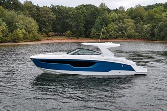 CRUISERS YACHTS 38 GLS 486514