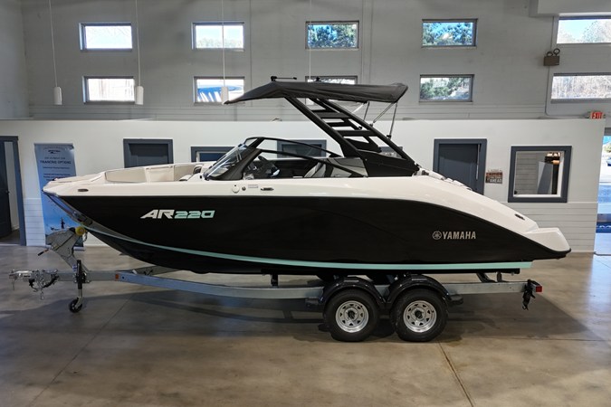 YAMAHA AR220 — 2026 Yamaha AR220