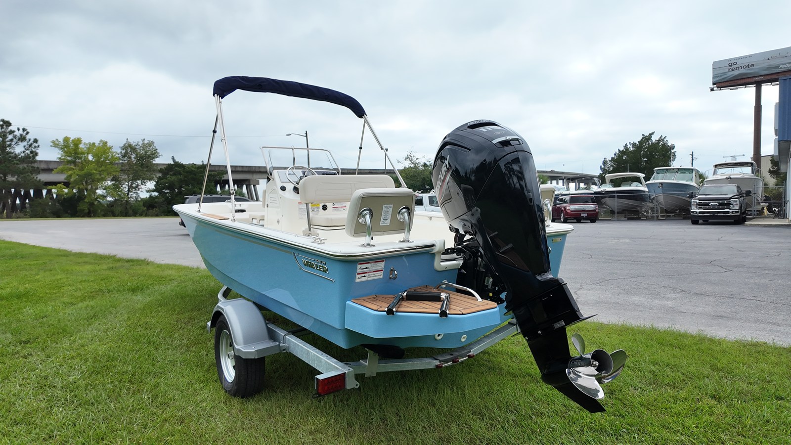 Boston Whaler 170 Montauk — 2027 Boston Whaler 170 Montauk — photo 3