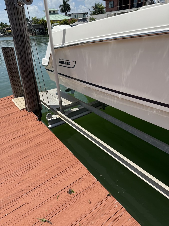 Boston Whaler 280 OUTRAGE — 2018 Boston Whaler 280 Outrage — photo 3