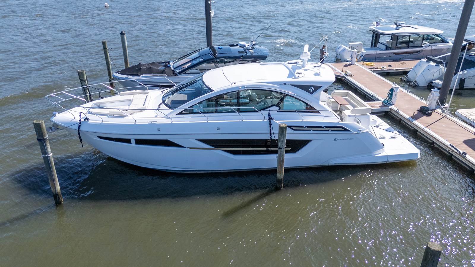 Cruisers Yachts 50 Cantius — 2024 Cruisers Yachts 50 Cantius
