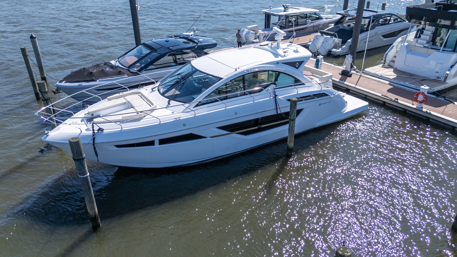 Cruisers Yachts 50 Cantius — 2024 Cruisers Yachts 50 Cantius — fotoğraf 3