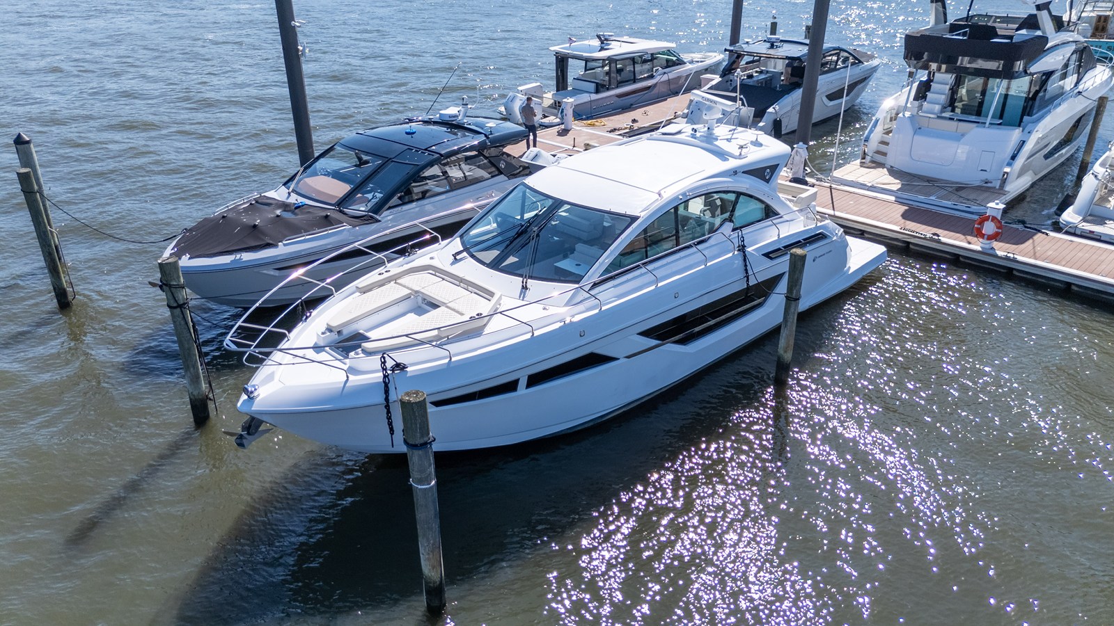 Cruisers Yachts 50 Cantius — 2024 Cruisers Yachts 50 Cantius — fotoğraf 4