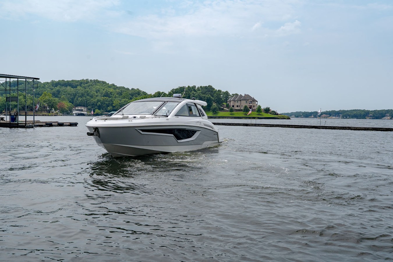 Cruisers Yachts 42 GLS Outboard — 2027 Cruisers Yachts 42 GLS Outboard — fotoğraf 4