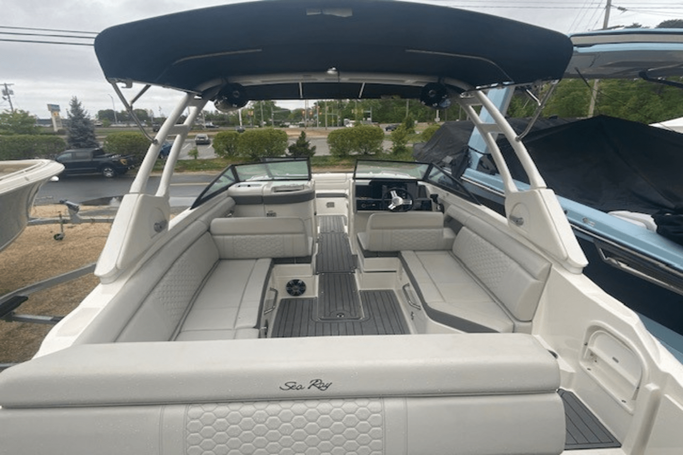 Sea Ray 270 SDX — 2021 Sea Ray 270 SDX — photo 3