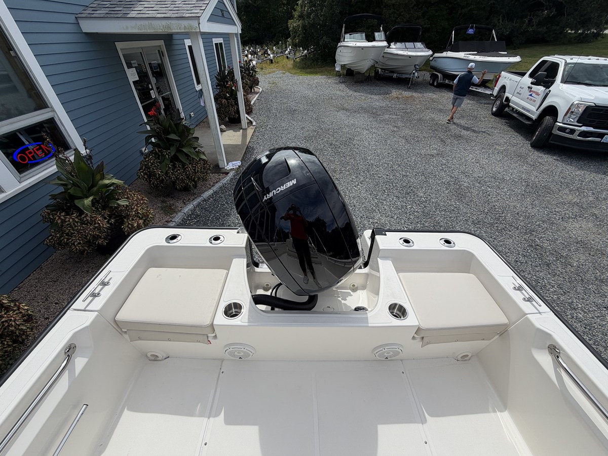 Boston Whaler 190 Montauk — 2027 Boston Whaler 190 Montauk — photo 5