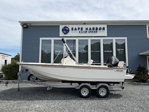 BOSTON WHALER 190 MONTAUK