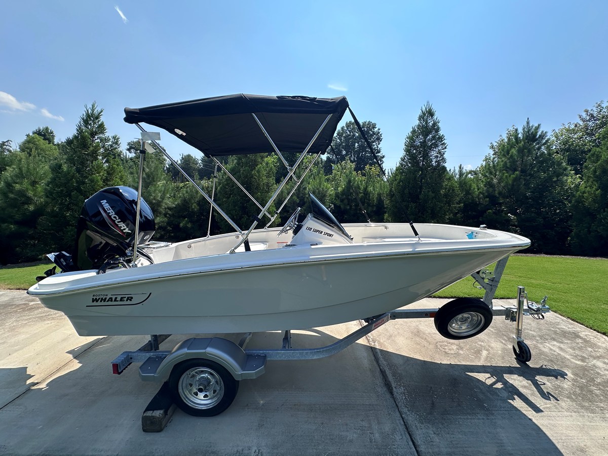 Boston Whaler 130 Super Sport — 2027 Boston Whaler 130 Super Sport — photo 4