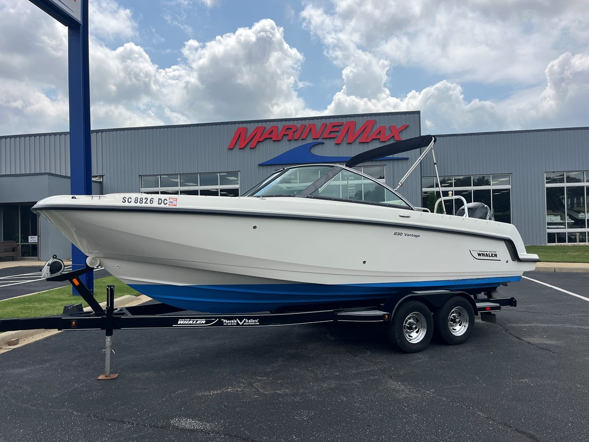 Boston Whaler 230 VANTAGE — 2013 Boston Whaler 230 Vantage