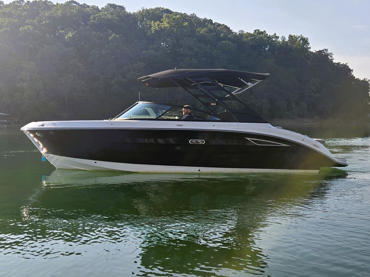 Sea Ray 250 SDX — 2025 Sea Ray 250 SDX