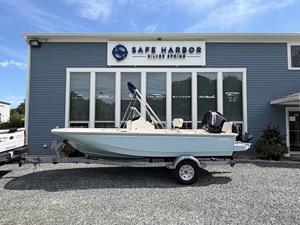 BOSTON WHALER 170 MONTAUK