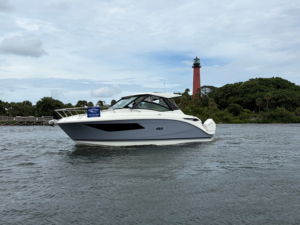Sea Ray Sundancer 320 Outboard — 2027 Sea Ray Sundancer 320 Outboard