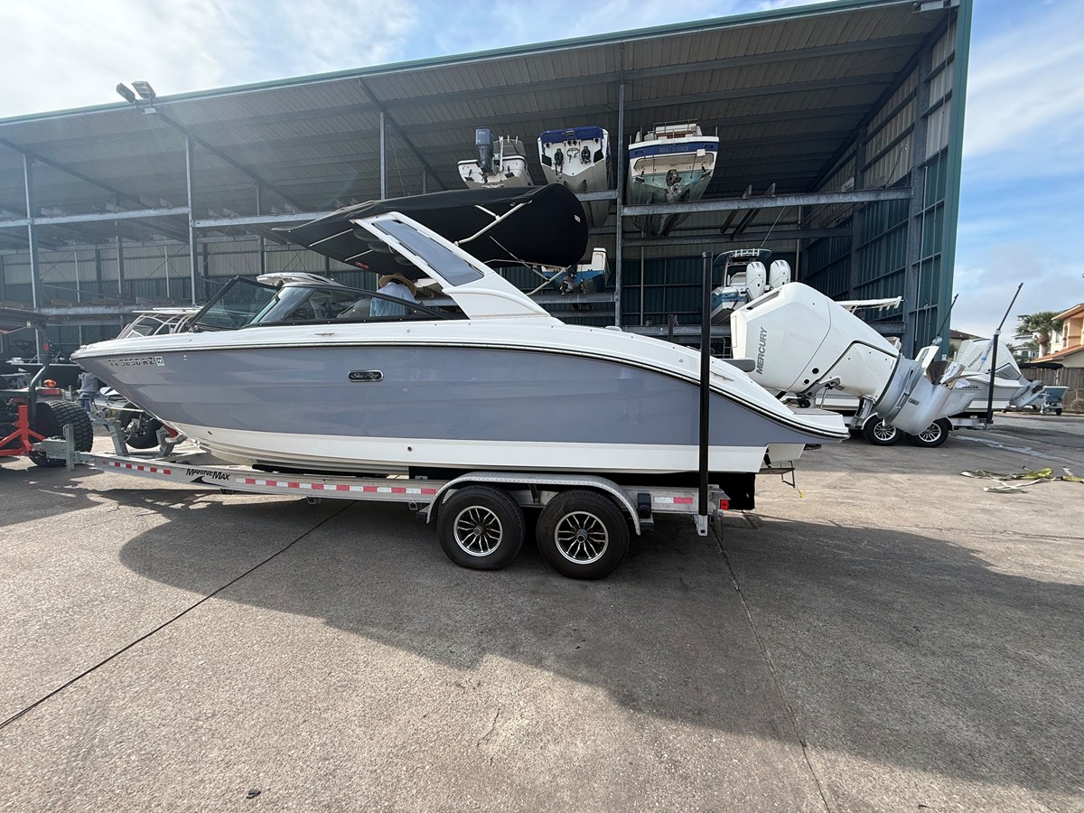 Sea Ray 270 SDX OB — 2025 Sea Ray 270 SDX OB — photo 2