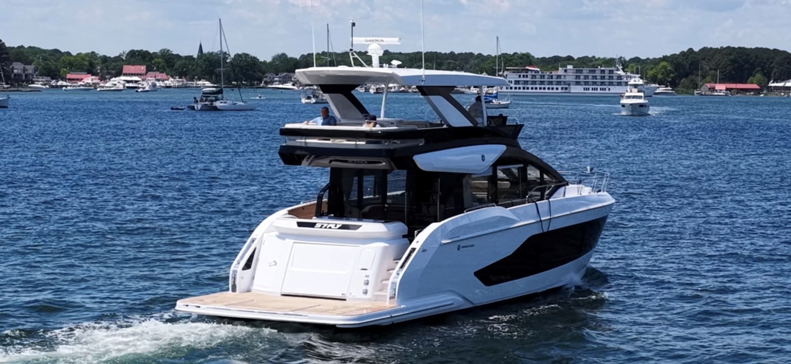 Cruisers Yachts 57 FLY — 2026 Cruisers Yachts 57 FLY — photo 4