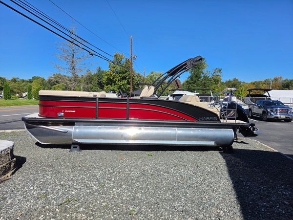 HARRIS CRUISER 210 — 2027 Harris Cruiser 210