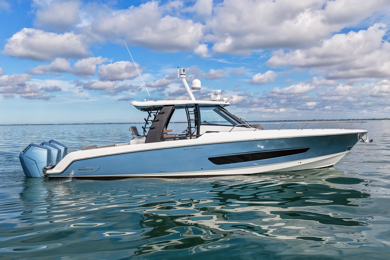 Boston Whaler 420 OUTRAGE — 2023 Boston Whaler 420 Outrage — photo 2