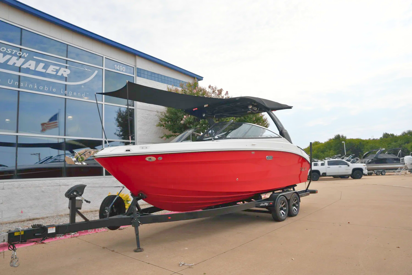 Sea Ray SLX 260 Surf — 2026 Sea Ray SLX 260 Surf — photo 2
