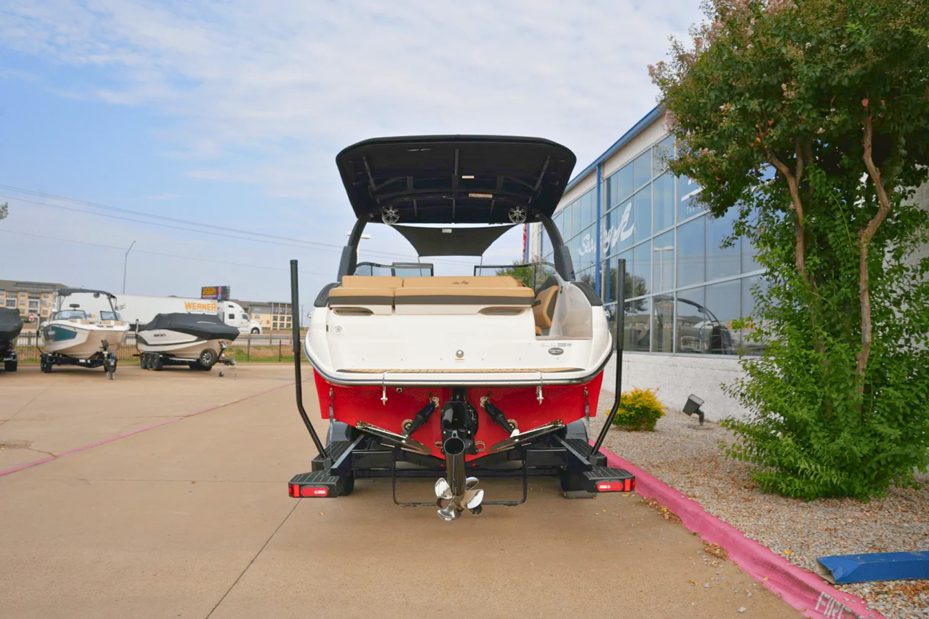 Sea Ray SLX 260 Surf — 2026 Sea Ray SLX 260 Surf — photo 4