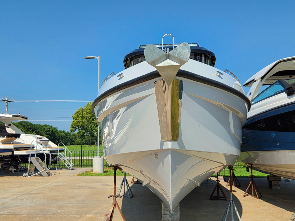 Cruisers Yachts 38 VTR — 2027 Cruisers Yachts 38 VTR — photo 5