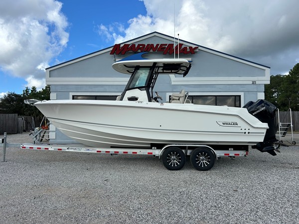 BOSTON WHALER 250 OUTRAGE — 2027 Boston Whaler 250 Outrage