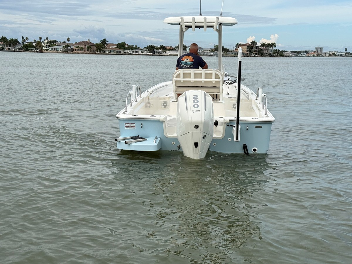 Boston Whaler 210 MONTAUK — 2025 Boston Whaler 210 Montauk — photo 5