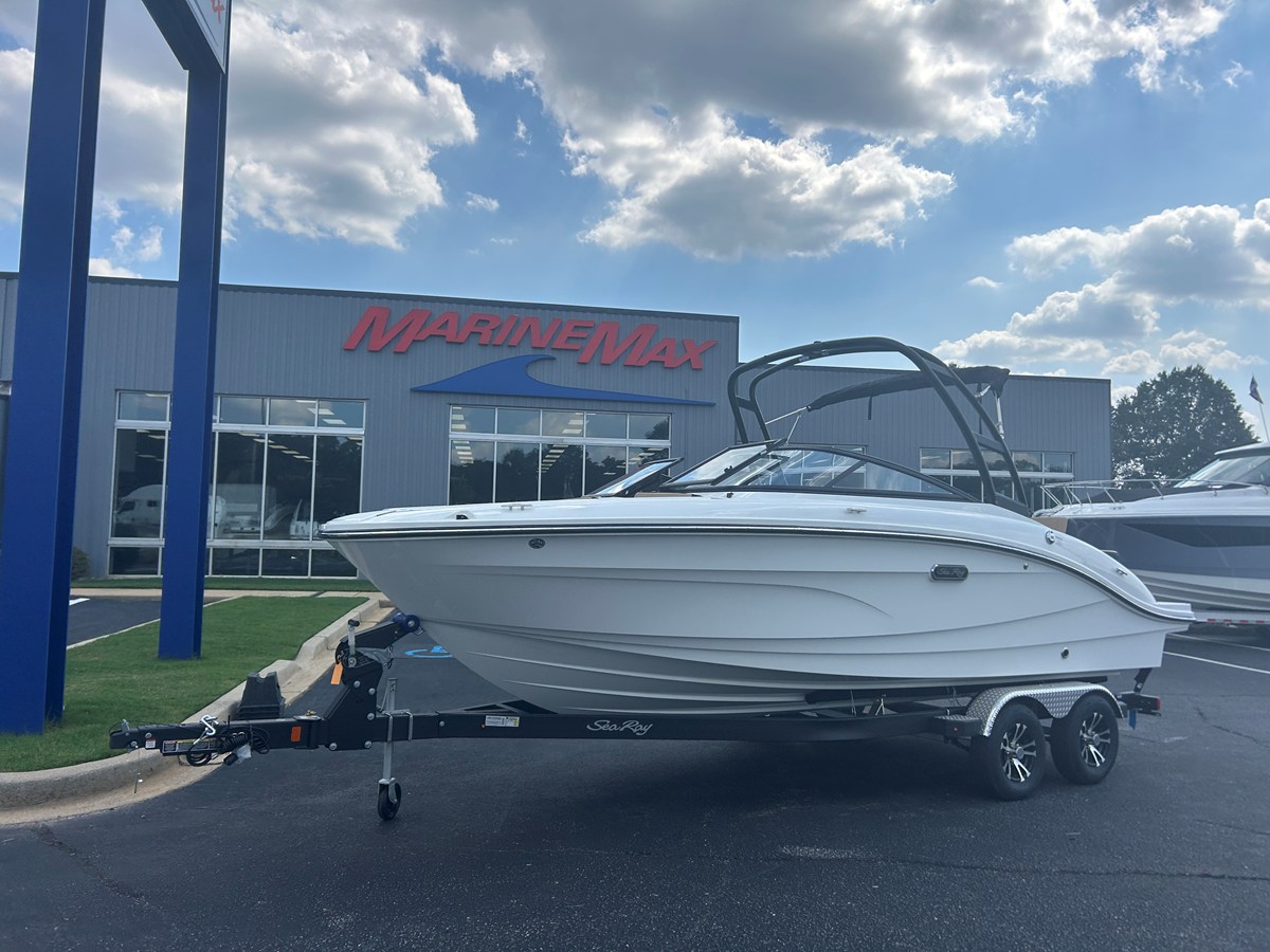 Sea Ray SPX 210 — 2027 Sea Ray SPX 210