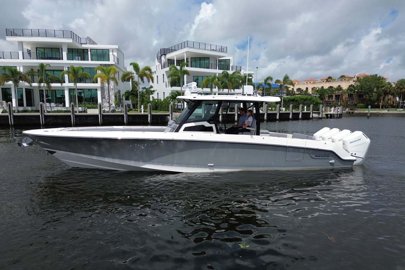 Boston Whaler 380 Outrage — 2027 Boston Whaler 380 Outrage — photo 3