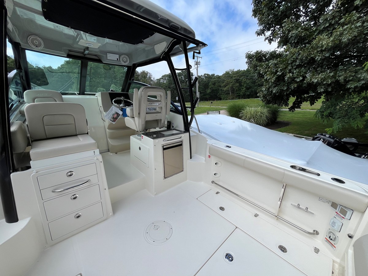 Boston Whaler 285 Conquest — 2027 Boston Whaler 285 Conquest — photo 5