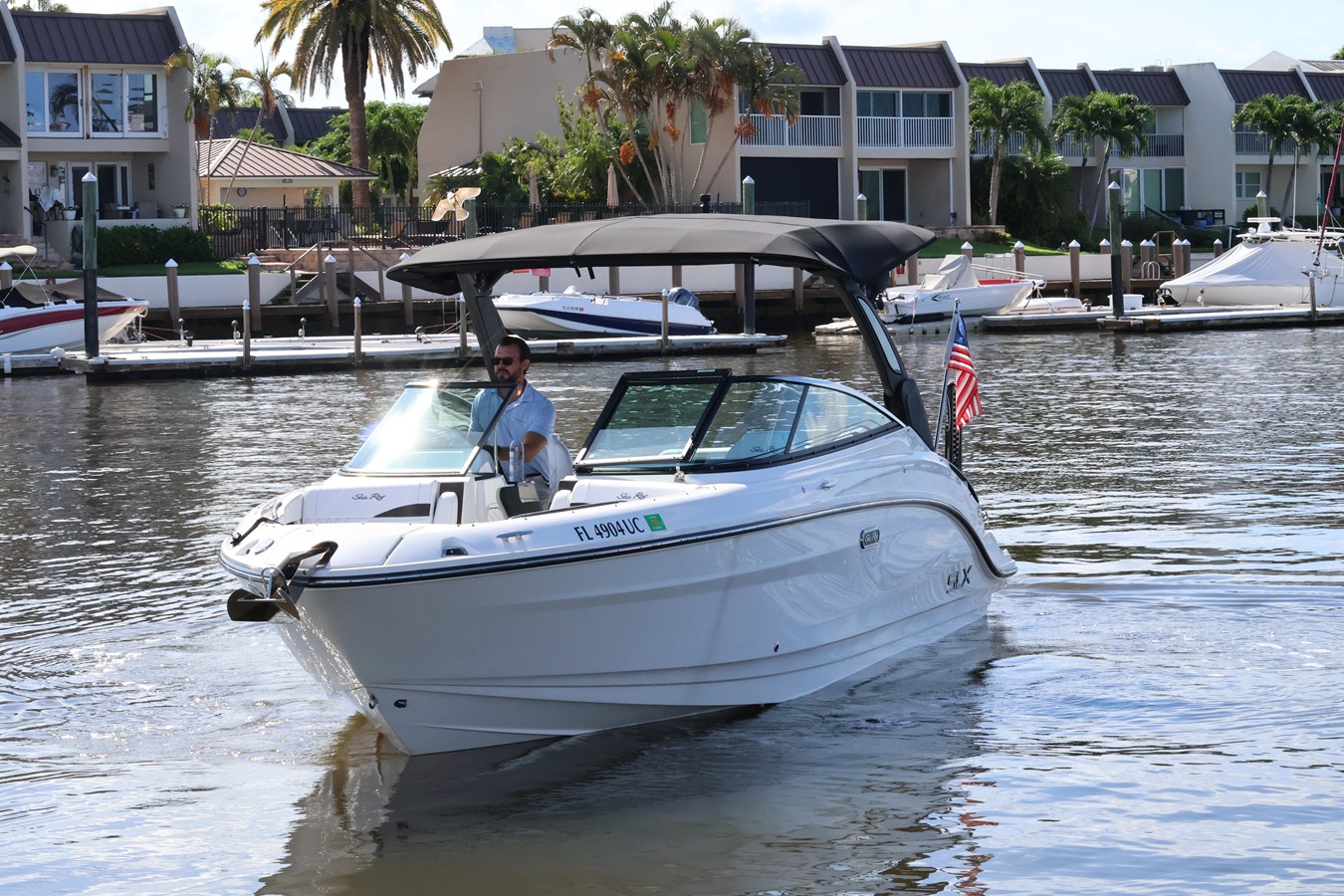 Sea Ray 260 SLX OB — 2026 Sea Ray 260 SLX OB — photo 3