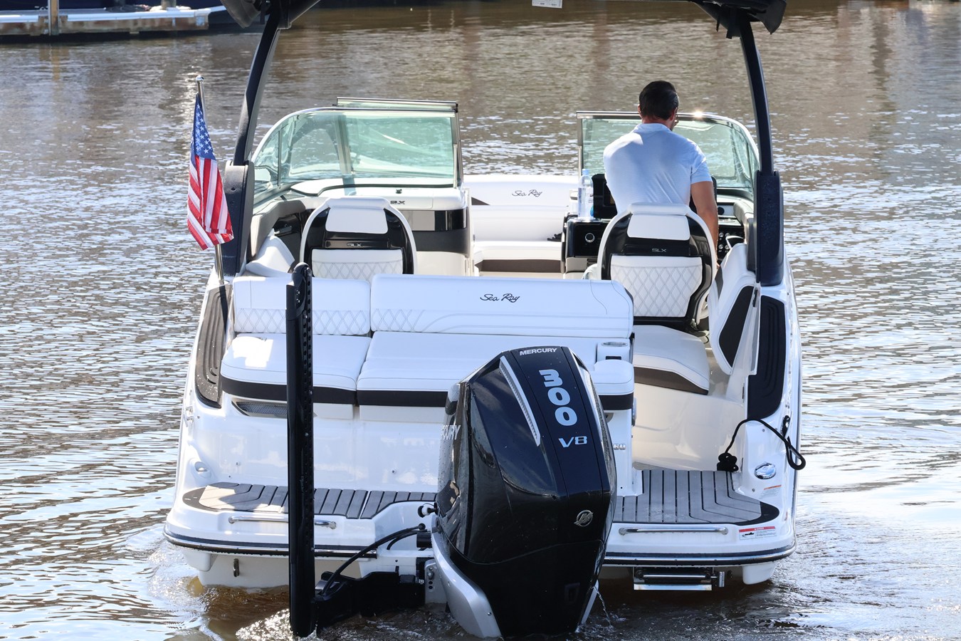 Sea Ray 260 SLX OB — 2026 Sea Ray 260 SLX OB — photo 5