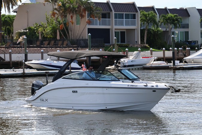 SEA RAY 260 SLX OB — 2026 Sea Ray 260 SLX OB