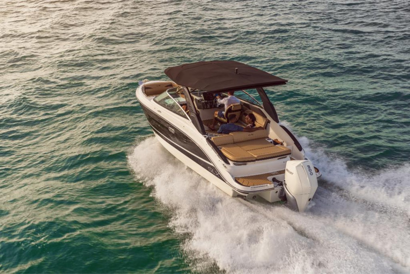 Sea Ray SLX 260 Outboard — 2027 Sea Ray SLX 260 Outboard — photo 4