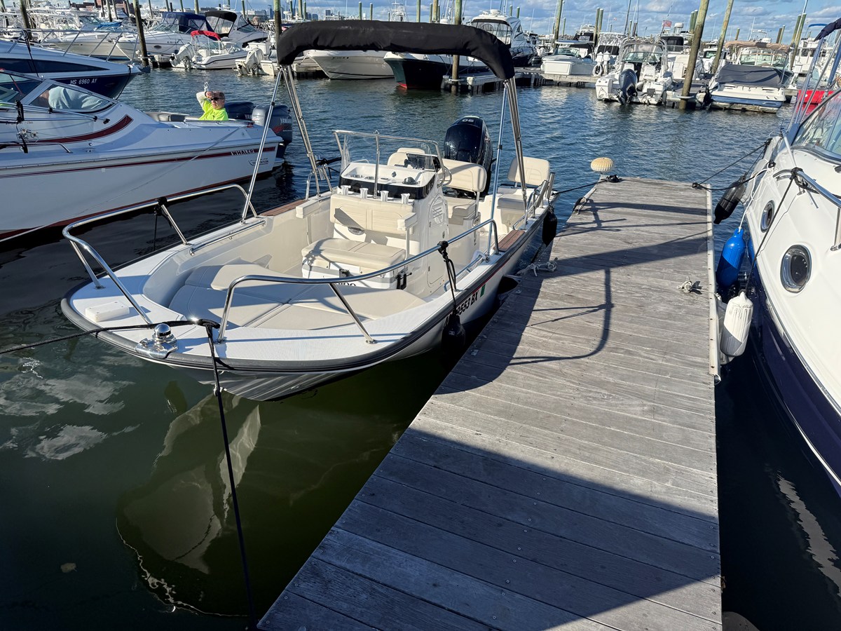 Boston Whaler 170 MONTAUK — 2025 Boston Whaler 170 Montauk — photo 2