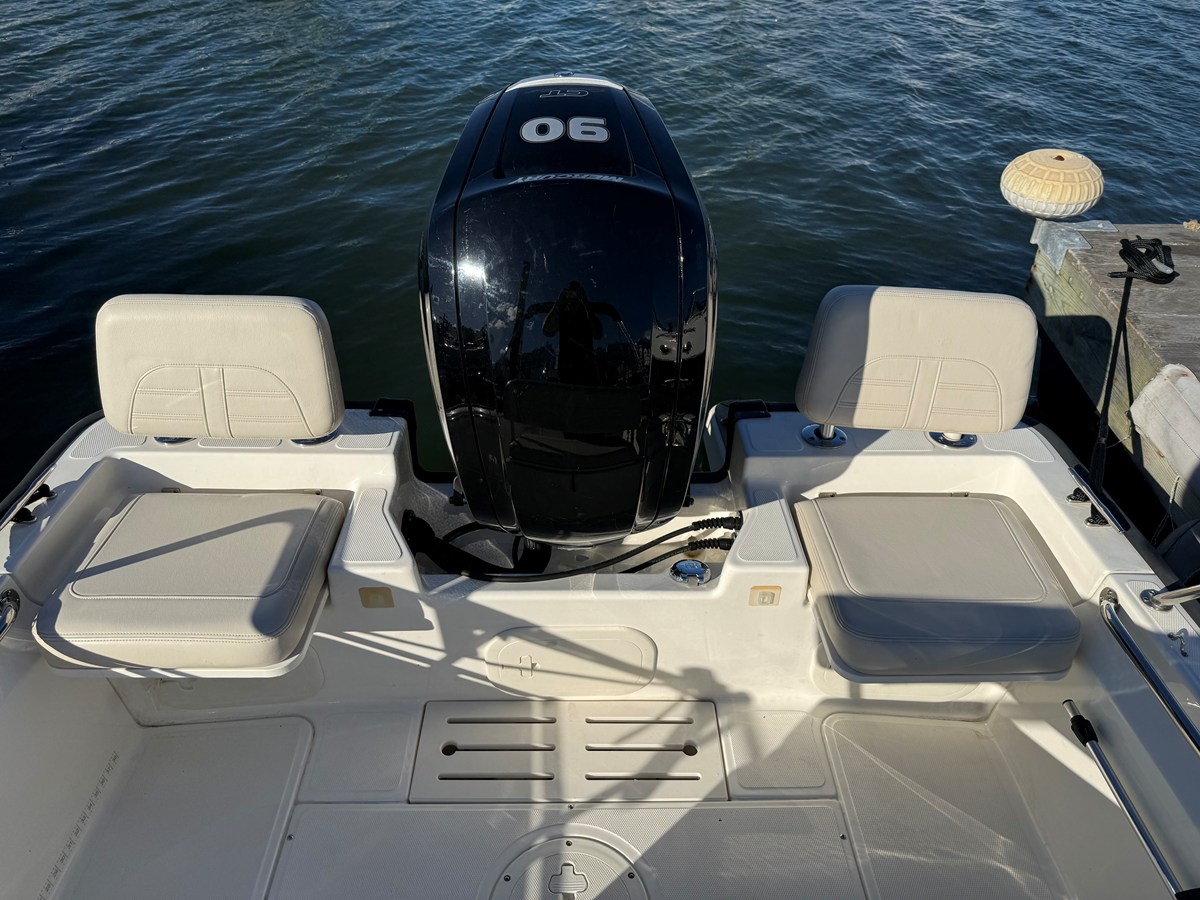 Boston Whaler 170 MONTAUK — 2025 Boston Whaler 170 Montauk — photo 5